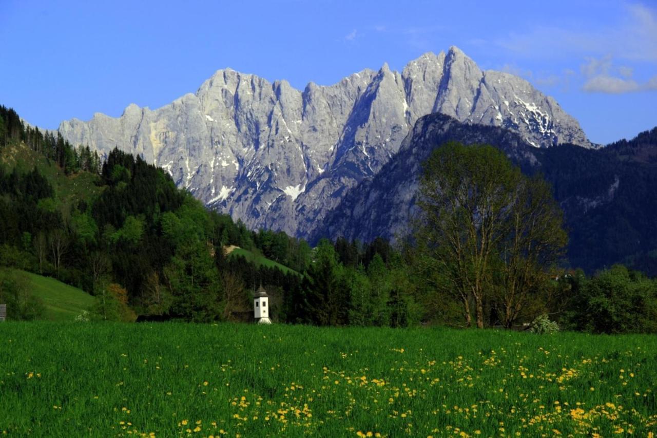 Hotel Die Traube Admont Exteriör bild