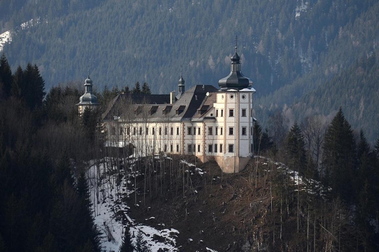 Hotel Die Traube Admont Exteriör bild