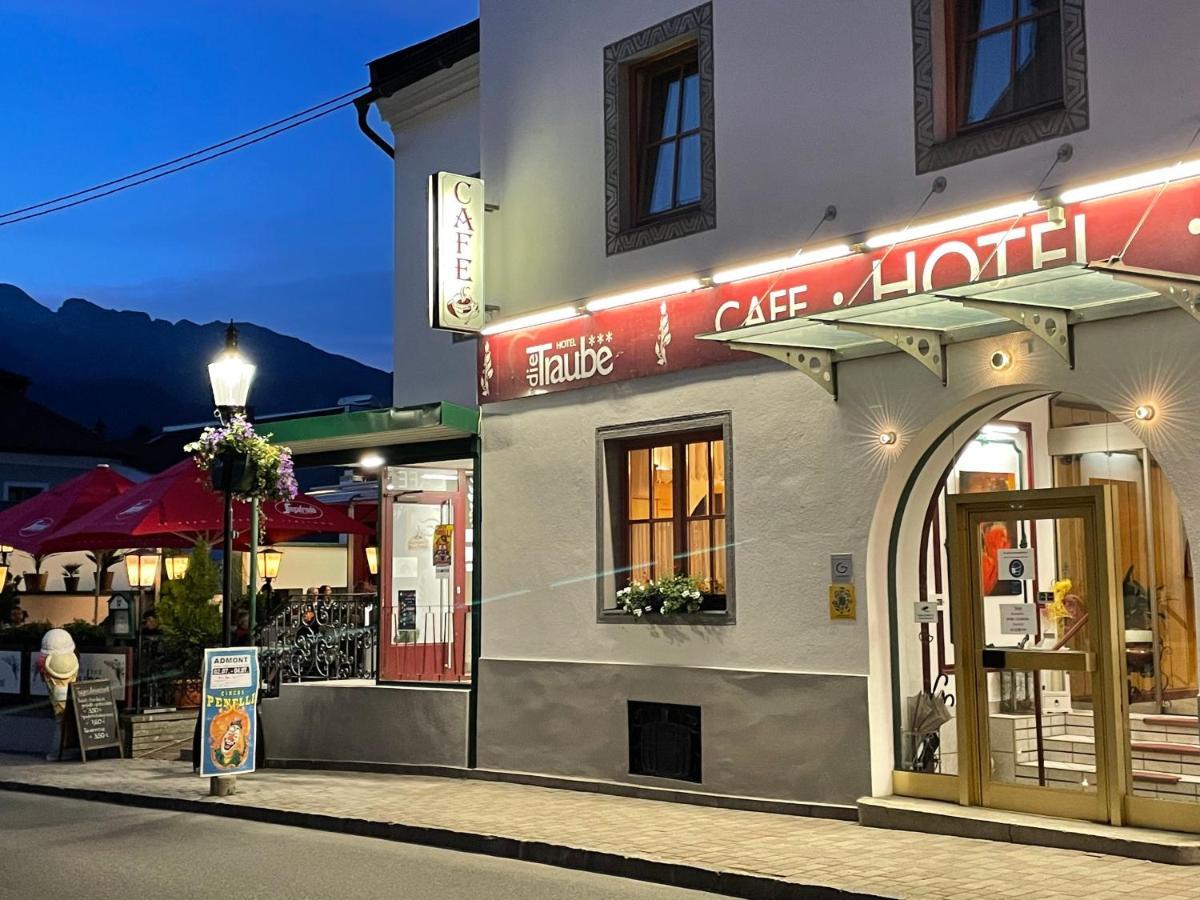 Hotel Die Traube Admont Exteriör bild