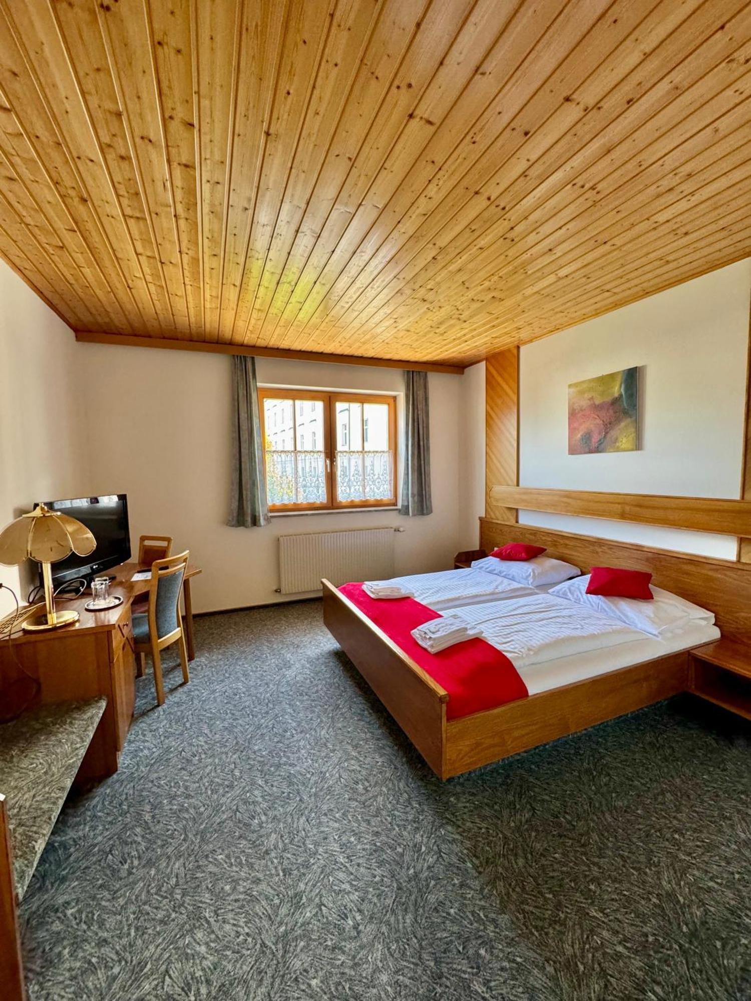 Hotel Die Traube Admont Exteriör bild